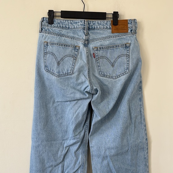 Levi’s Low Loose Light Wash Jeans Size 28 NWOT - Picture 8 of 12